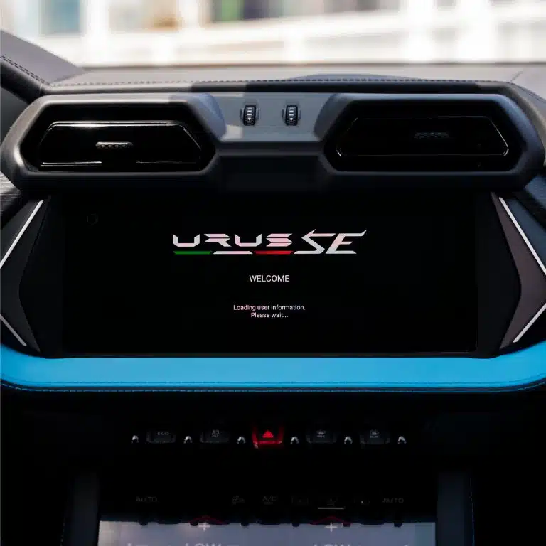 Lamborghini Urus S Blue - Image 38